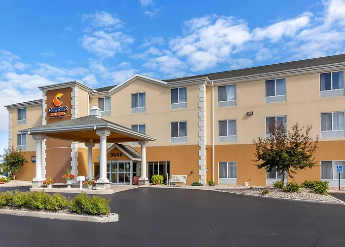 Comfort Suites Escanaba West